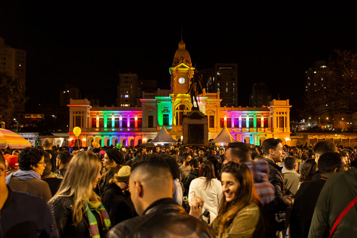 Praça da Estação durante a realização da Virada Cultural de 2019 Leo Lara/PBH