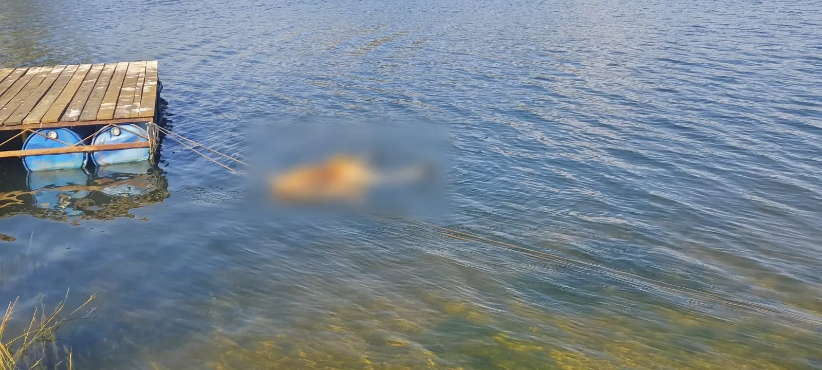 Corpo foi encontrado boiando no rio por moradores da região