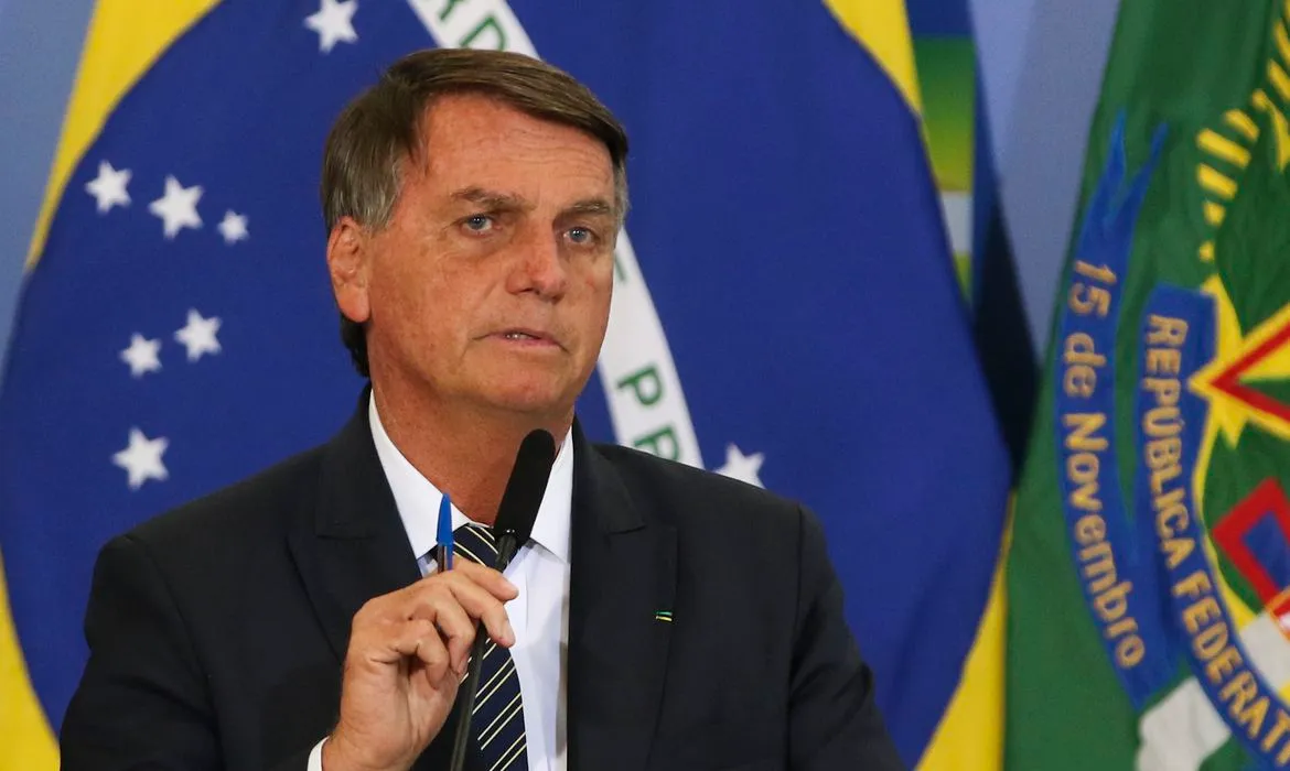 Presidente cumpriu agenda no Paraná neste sábado (09)