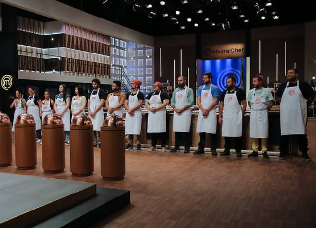 Participantes enfrentam desafio com molhos no MasterChef. Melissa Haidar/Band