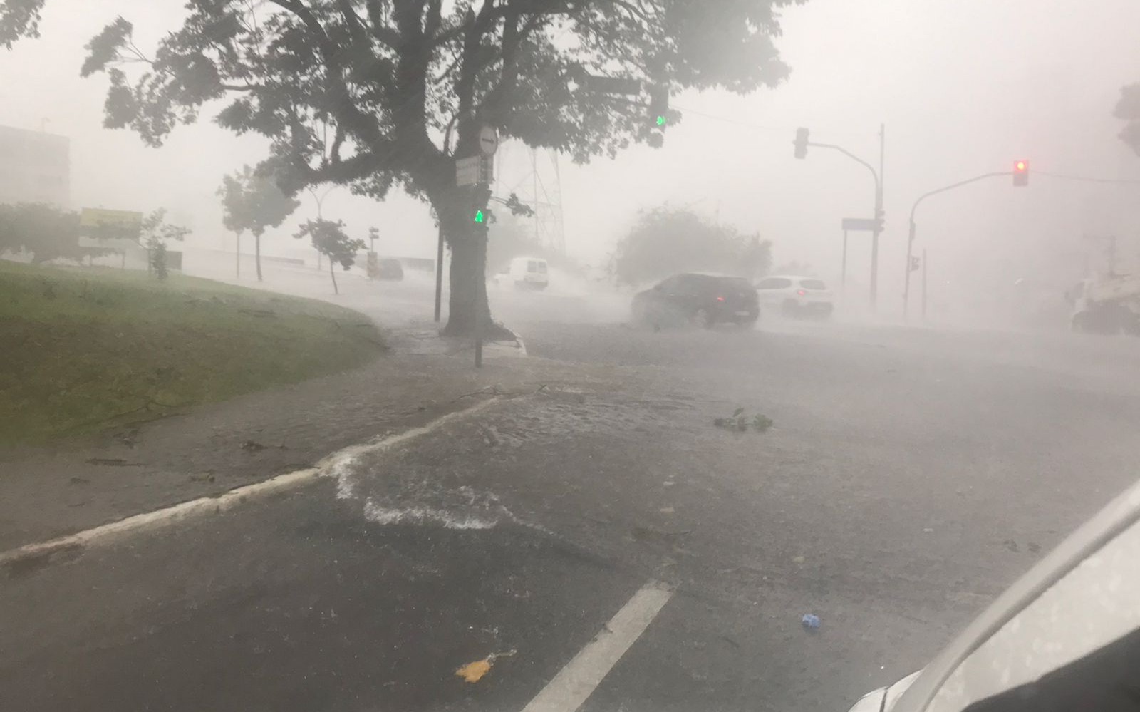 Chuva forte causa transtornos em São José dos Campos nesta quarta-feira (29) Fernando Siqueira/TV Band Vale