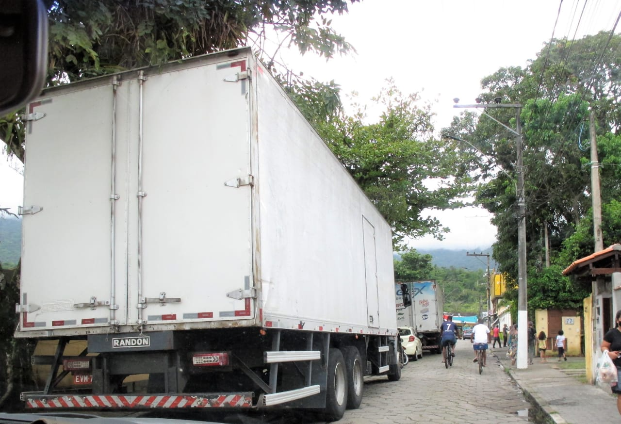 Medida vale para caminhões de grande porte  Divulgação/Prefeitura de Ilhabela 