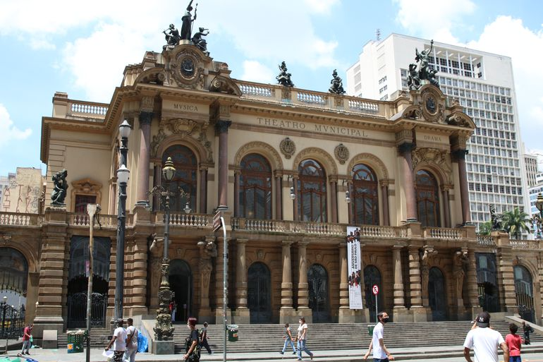 Apresentações acontecem no Theatro Municipal de 8 a 10  e de 12 a 14 de abril Foto: Agência Brasil