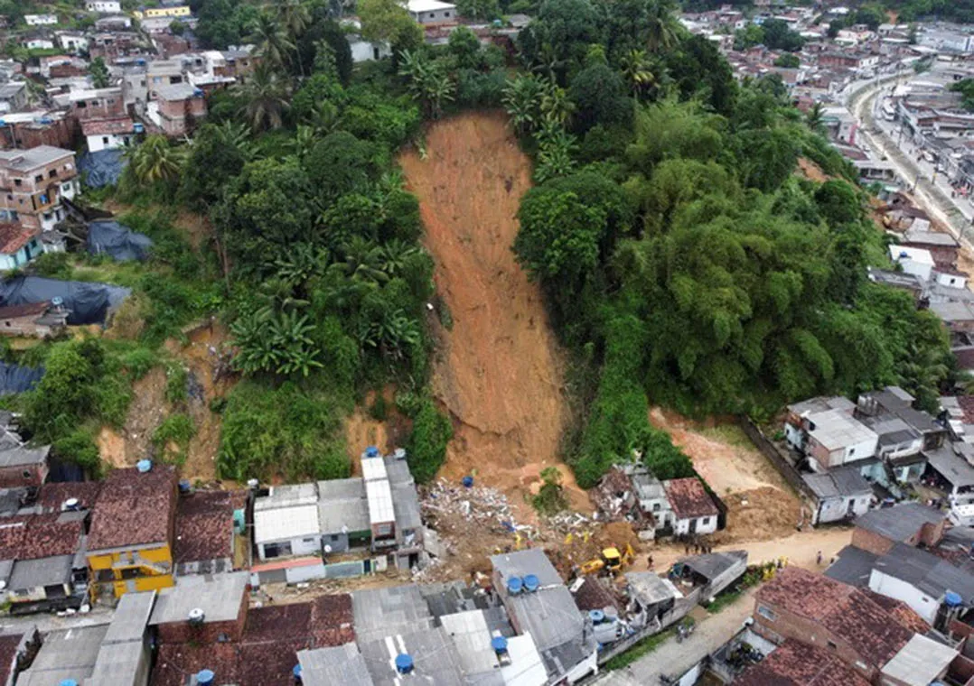 Tragédia em Pernambuco: 106 mortos e 24 cidades em emergência