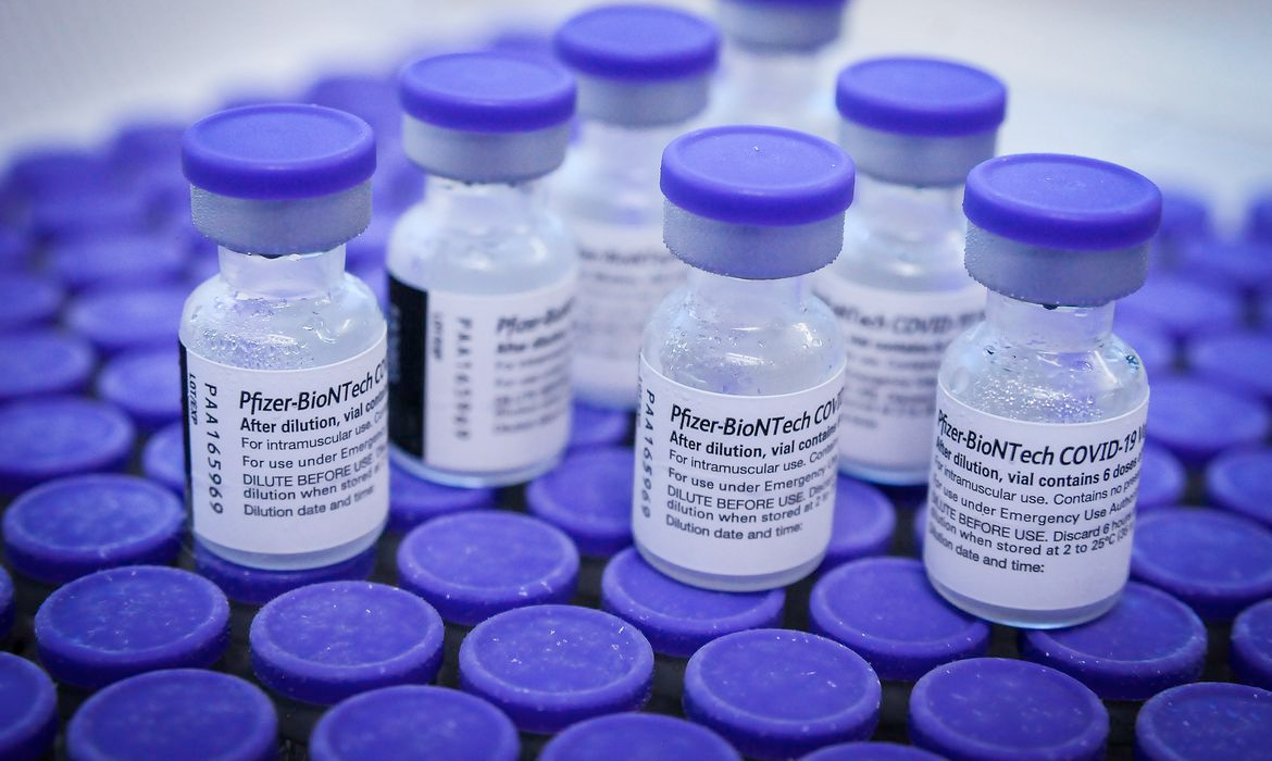 Saúde afirma que Pfizer vai antecipar entrega de vacinas pediátricas