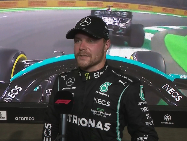 Bottas questiona estratégia da Mercedes e elogia pista "desafiadora" em Jeddah