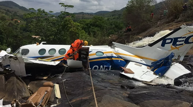 Motores do avião que transportava cantora Marília Mendonça são analisados no Distrito Federal