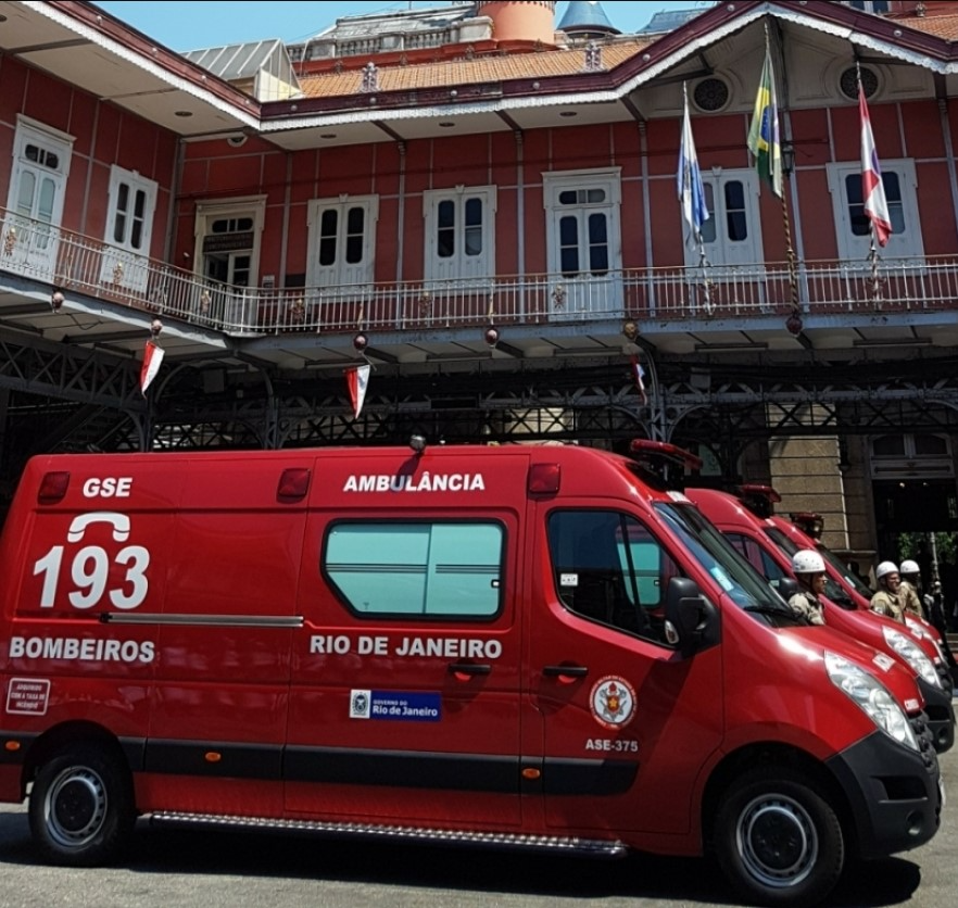 Bombeiros investiga se houve atraso no combate a incêndio no Rio 2,  Zona Oeste Divulgação/Corpo de Bombeiros