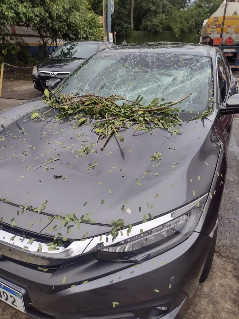 Vídeo: Veja os estragos das chuvas na região do Vale e Litoral Norte