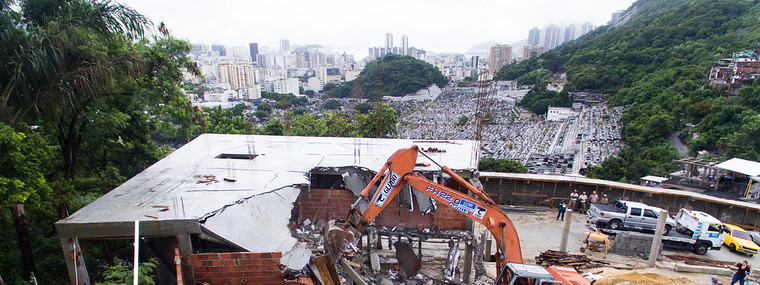 Os proprietários dos veículos foram notificados Reprodução/Prefeitura do Rio