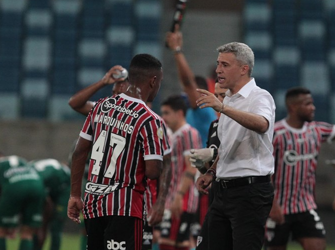 São Paulo anuncia a saída do técnico Hernán Crespo