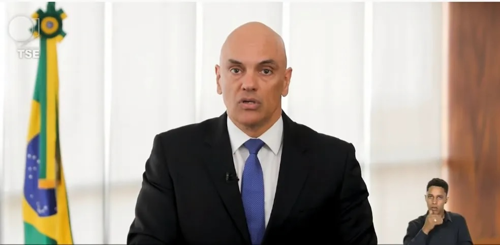 Moraes em pronunciamento neste sábado (1º) Reprodução/TSE