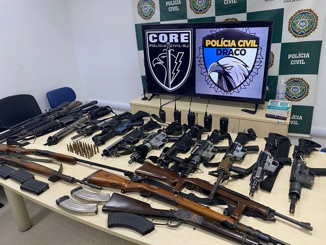 Armas foram apreendidas pela Polícia em Nova Iguaçu, Baixada Fluminense Reprodução/Polícia Civil