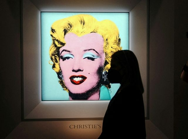 Retrato “Shot Sage Blue Marilyn” feito por Andy Warhol em 1964 Reuters