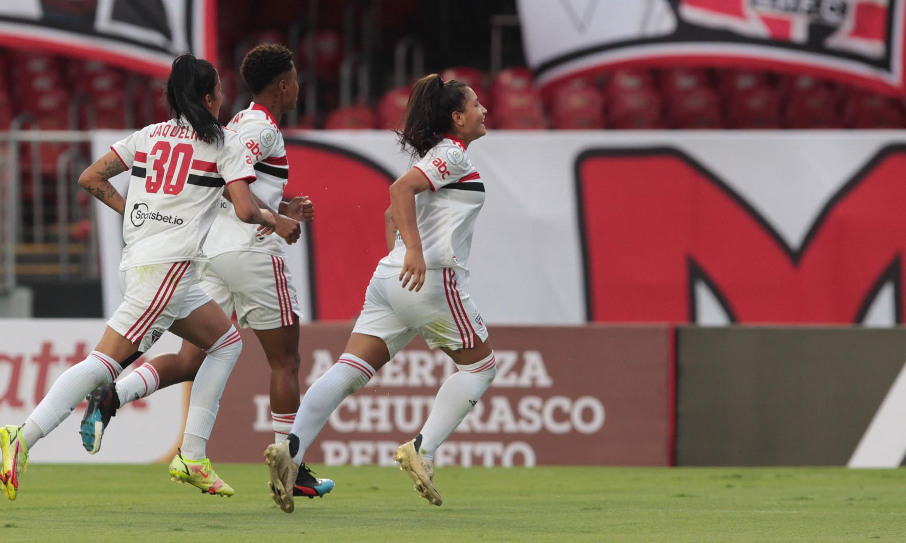 São Paulo bate Corinthians no jogo de ida da final do Paulistão Feminino