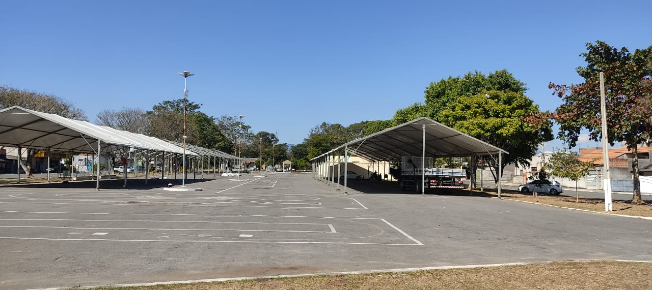 Local do evento já está sendo preparado; tendas são montadas para receber as atrações Reprodução/Prefeitura de Pindamonhangaba