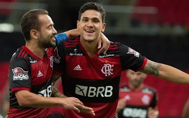 Atletas se apresentam à delegação brasileira na Copa do Mundo Reprodução/Flamengo