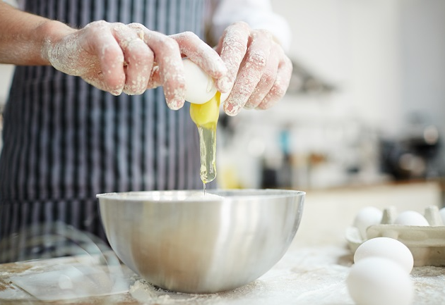 Carole Crema ensina truque para substituir o ovo em receitas de bolo Envato Elements