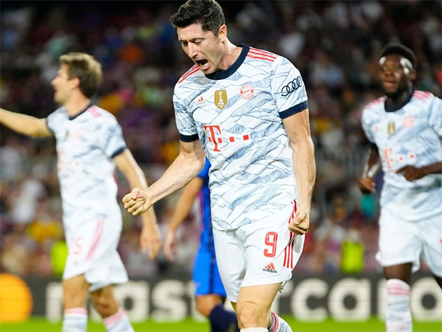 Mesmo jogando no Camp Nou, bávaros triunfam com folga