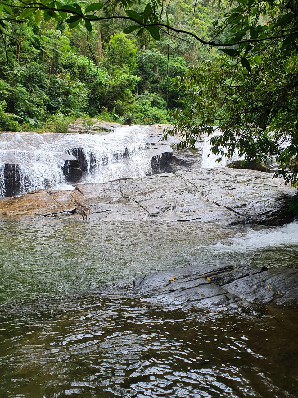 Homem de 46 anos morre em cachoeira Pedra Lisa, em Boiçucanga Divulgação