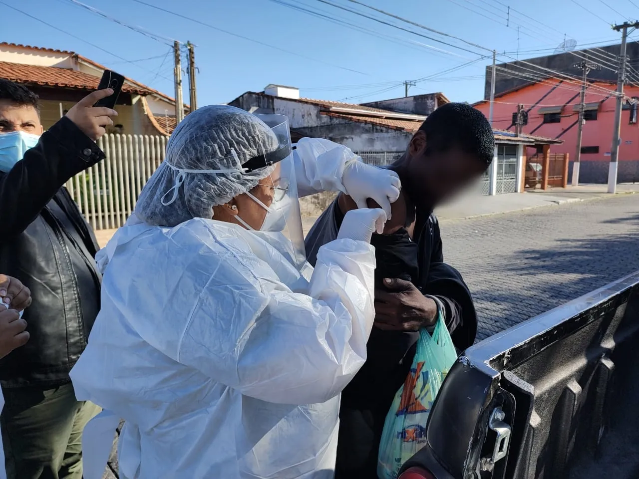 Cruzeiro usa vacina da Janssen, de dose única, para imunizar moradores em situação de rua