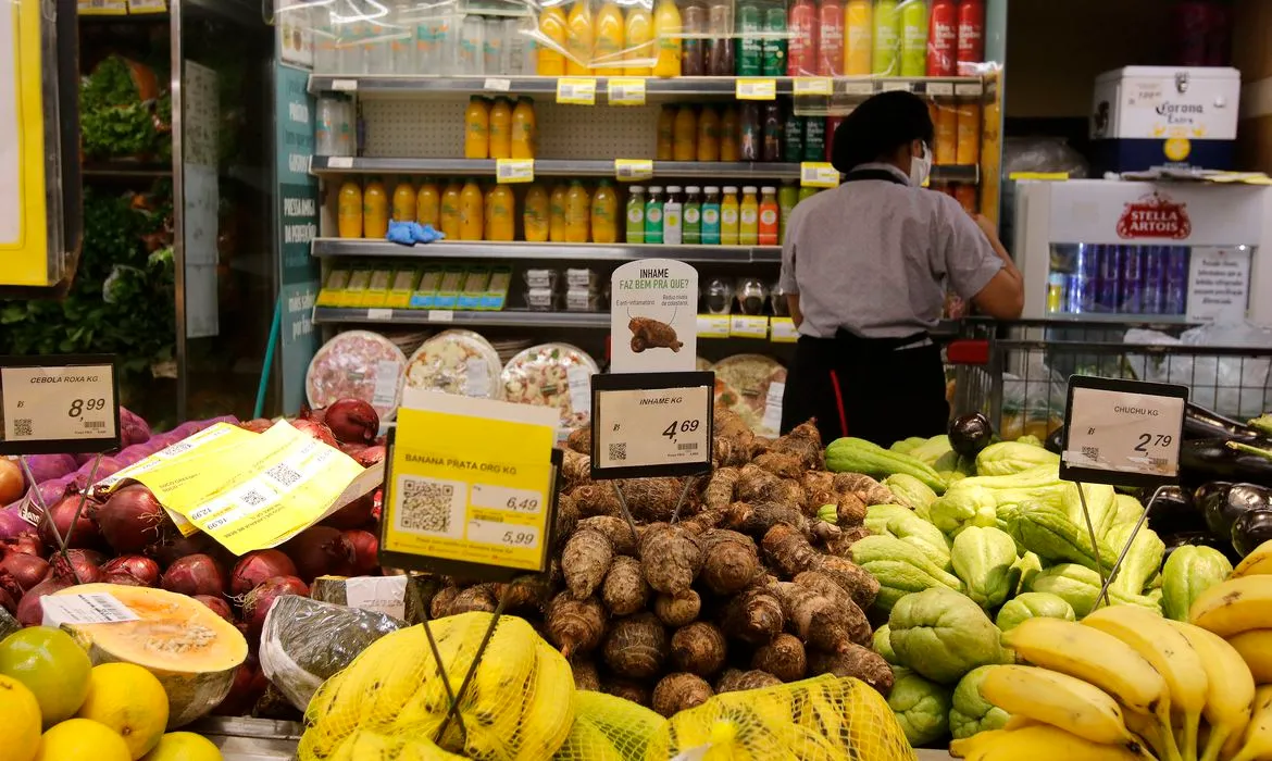 Preços dos alimentos assustam os consumidores brasileiros