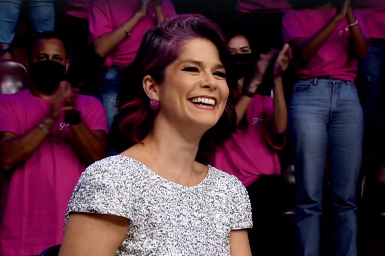 Samara Felippo relembrou início da trajetória como atriz Reprodução/Faustão Na Band