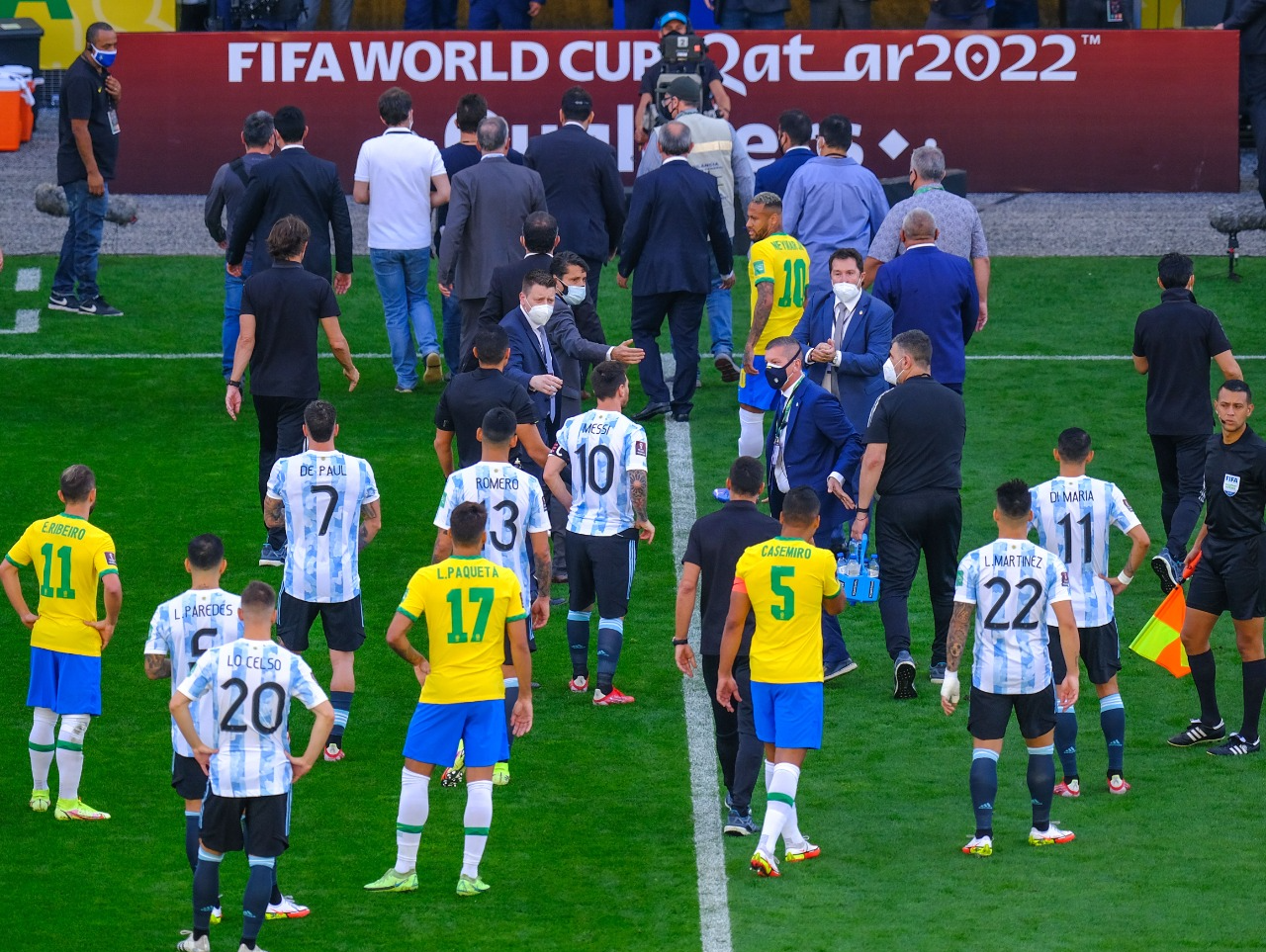 Anvisa interrompeu o jogo após 4 atletas argentinos mentirem e descumprirem a quarentena da Covid-19 Agif/Folhapress