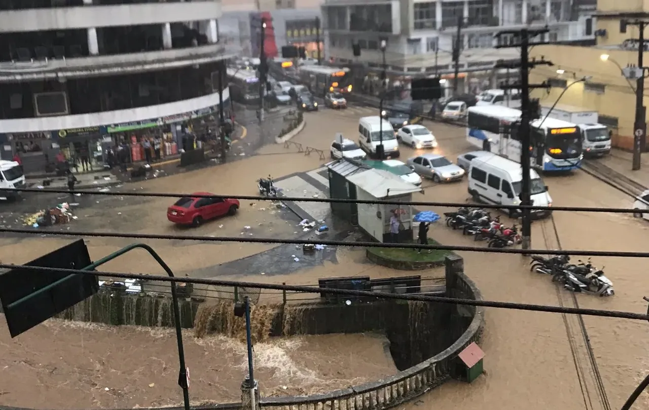 Será instalado um hospital de campanha em Petrópolis por conta do temporal