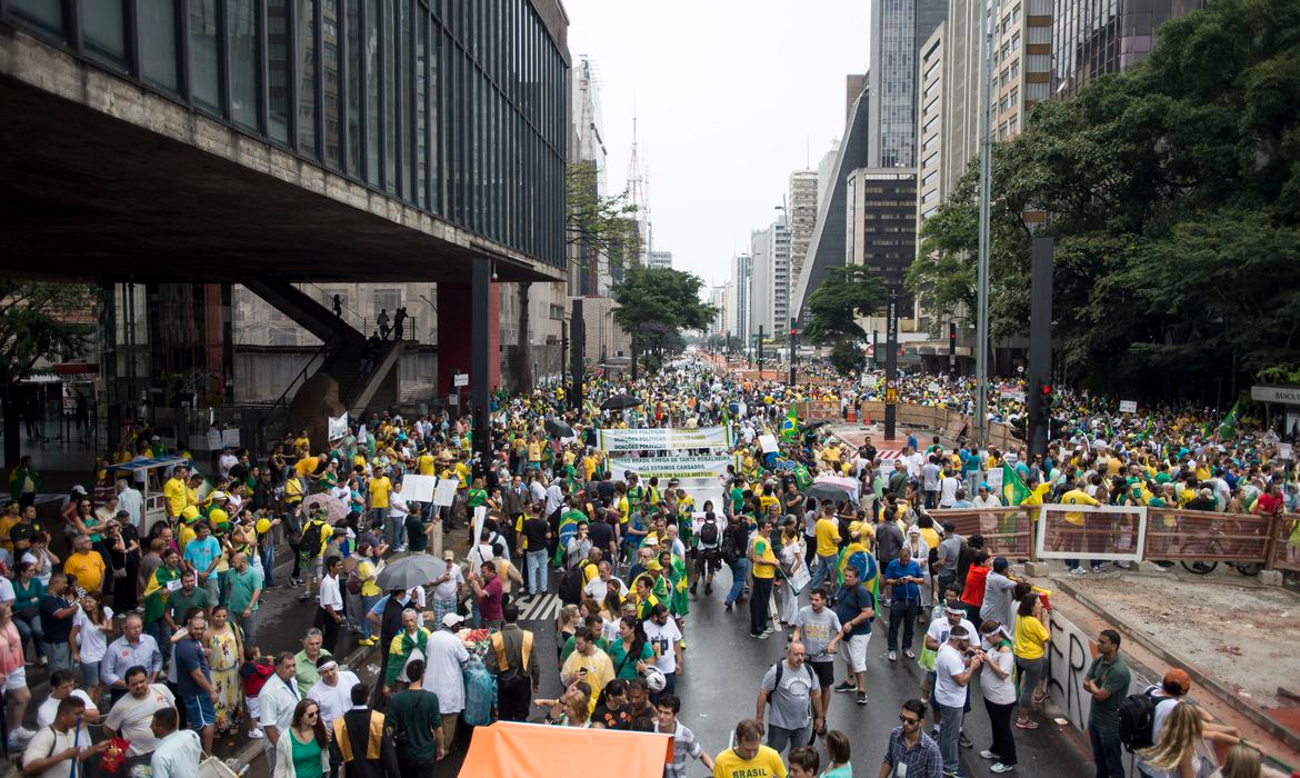 Atos pretendem marcar o feriado do Dia do Trabalho em diversos pontos do Brasil Marcelo Camargo/Agência Brasil