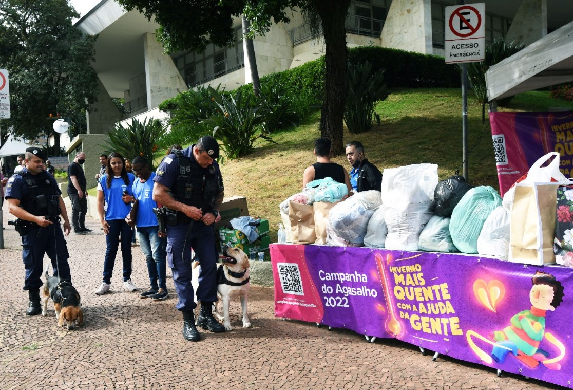 Campanha arrecadou  9.441 quilos de doações, entre roupas e cobertores. Carlos Bassan