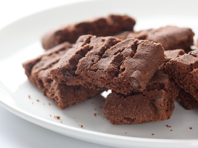 Como fazer brownie de chocolate? Carole Crema ensina Envato Elements