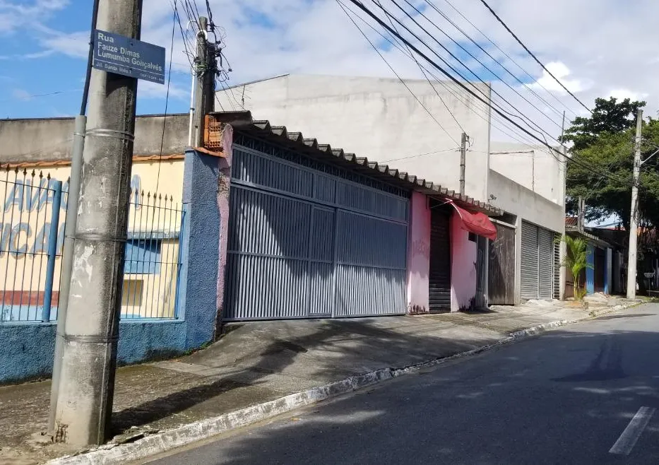 Homem é assassinado dentro de carro na zona leste de São José dos Campos