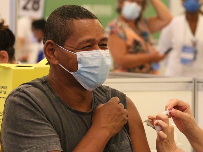 Vacinação para maiores de 42 anos começa nesta quarta-feira em São Paulo. Foto: Agência Brasil