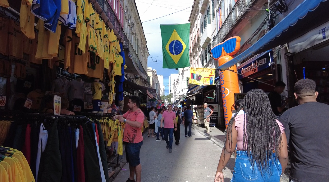 A movimentação no Centro do Rio já está intensa Reprodução/TV Band