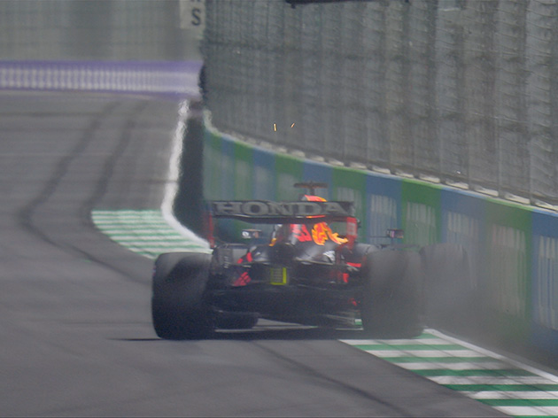 Verstappen bate e vê pole escapar na Arábia Saudita; veja o acidente