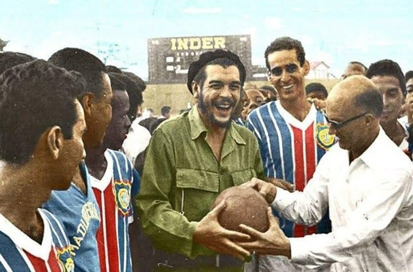 Che Guevara acompanhou o jogo do Madureira em Cuba Reprodução