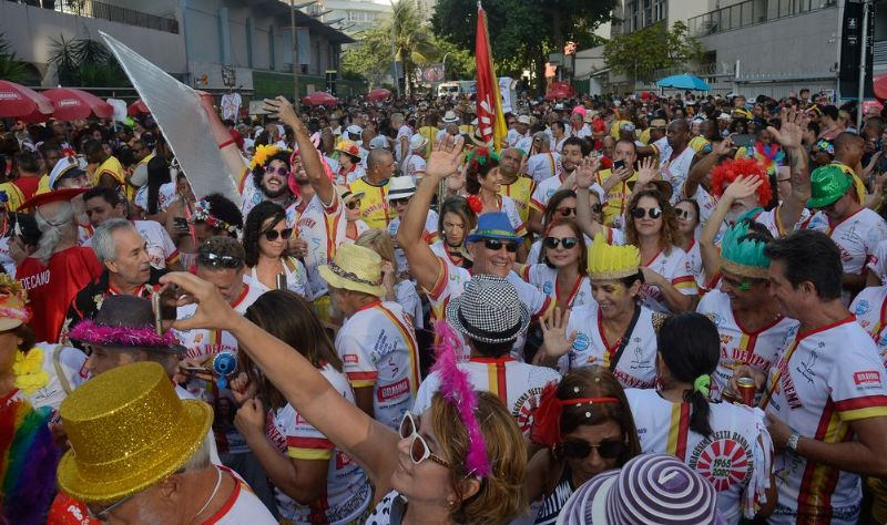 Carnaval 2022: veja principais cidades que cancelaram desfiles e blocos de rua