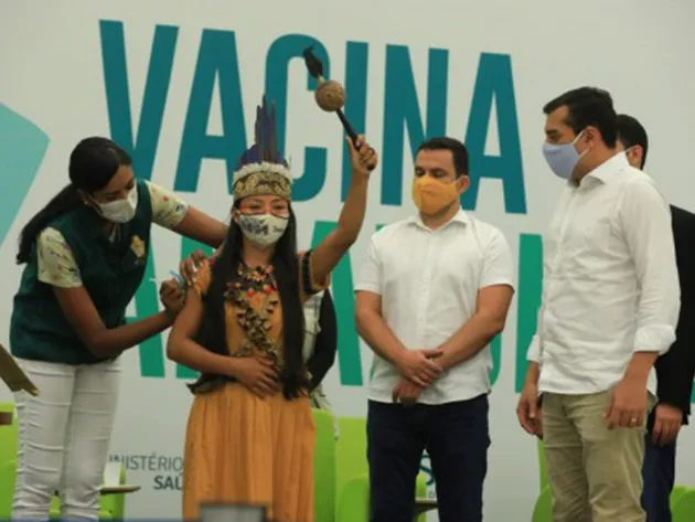 “A vacinação significa um ato de resistência aos povos indígenas”, diz Vanda Ortega primeira vacinada de Amazonas