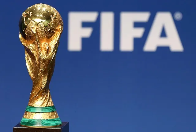 Domingo a taça da Copa do Mundo terá um novo dono
