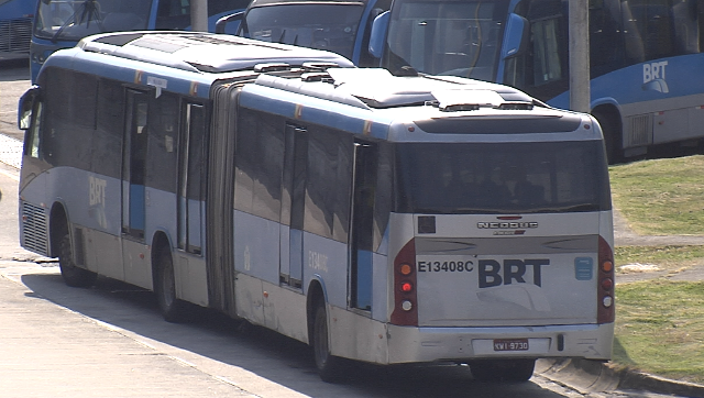  Cerca de 30 ônibus já voltaram a circular no Rio de Janeiro durante o sábado João Fraga/Band Rio