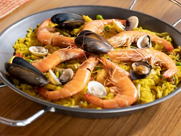 Paella é um dos pratos mais populares na Espanha