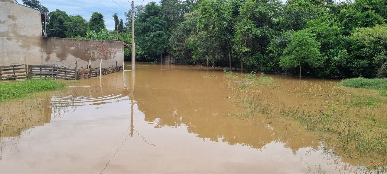 O nível do rio marcou 2,89 m, sendo que limite para transbordamento dele é 2 m Divulgação