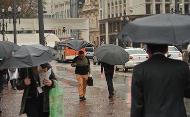 A partir de segunda-feira (31), uma frente fria vinda do sul do país atinge o estado. Foto: Agência Brasil