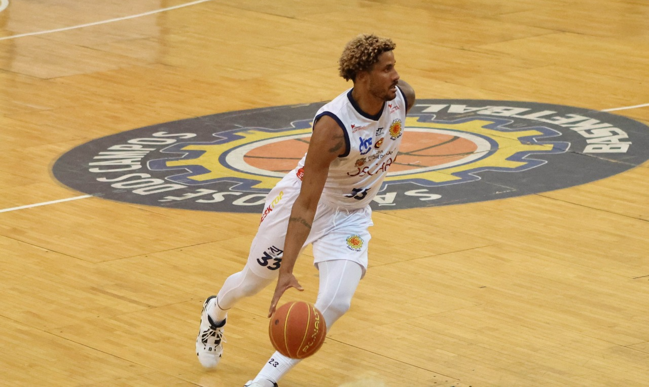 O São José Basketball perdeu o primeiro confronto das quartas Divulgação/ @mluzfotografia