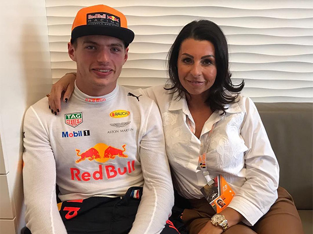 Mãe de Verstappen relembra encontro com filho após título: “Estava acabado”