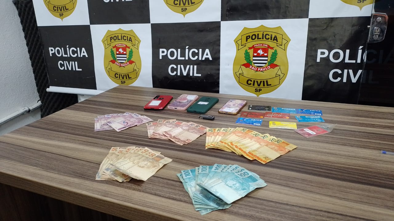 Funcionários da Prefeitura de São Sebastião são presos por tráfico de drogas Divulgação/ Polícia Civil