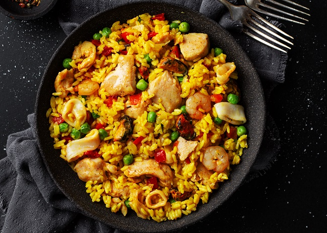 Como fazer paella simples? Carole Crema ensina Envato Elements