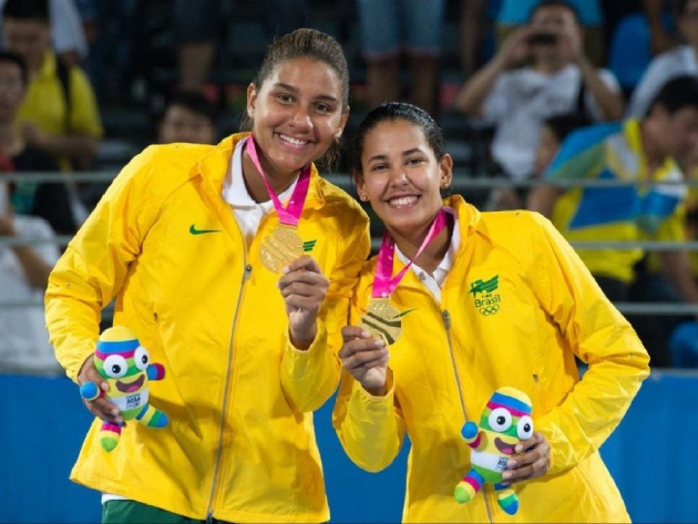 Duda e Ana Patrícia são campeãs do Mundial de vôlei de praia
