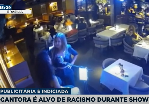 Vídeo mostra publicitária indiciada por injúria racial agredindo cantora, no DF BandNews TV